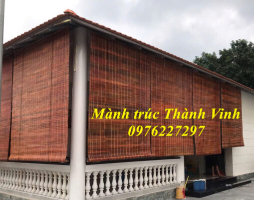 Mành tre trúc che nắng mưa ngoài trời